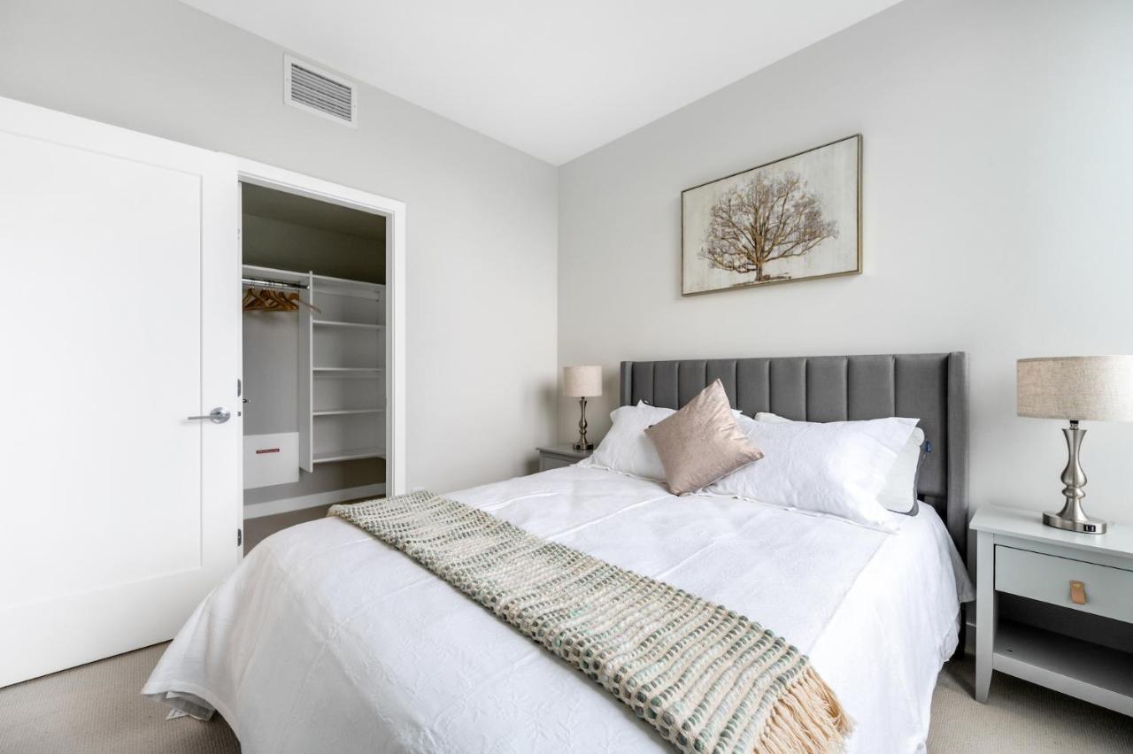 Modern Comfort At Ubc: 1Br Condo Near Campus Vancouver Ngoại thất bức ảnh