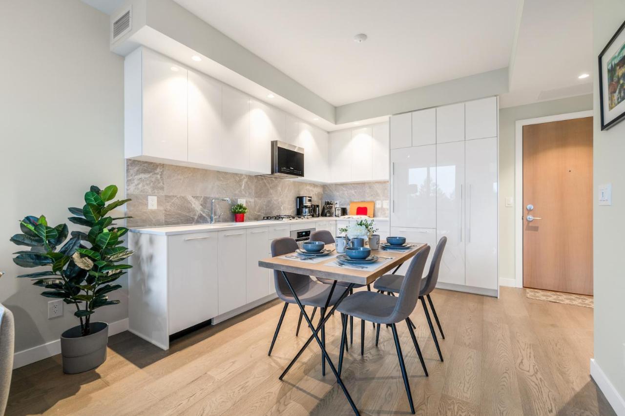 Modern Comfort At Ubc: 1Br Condo Near Campus Vancouver Ngoại thất bức ảnh