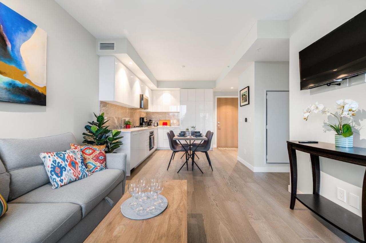 Modern Comfort At Ubc: 1Br Condo Near Campus Vancouver Ngoại thất bức ảnh