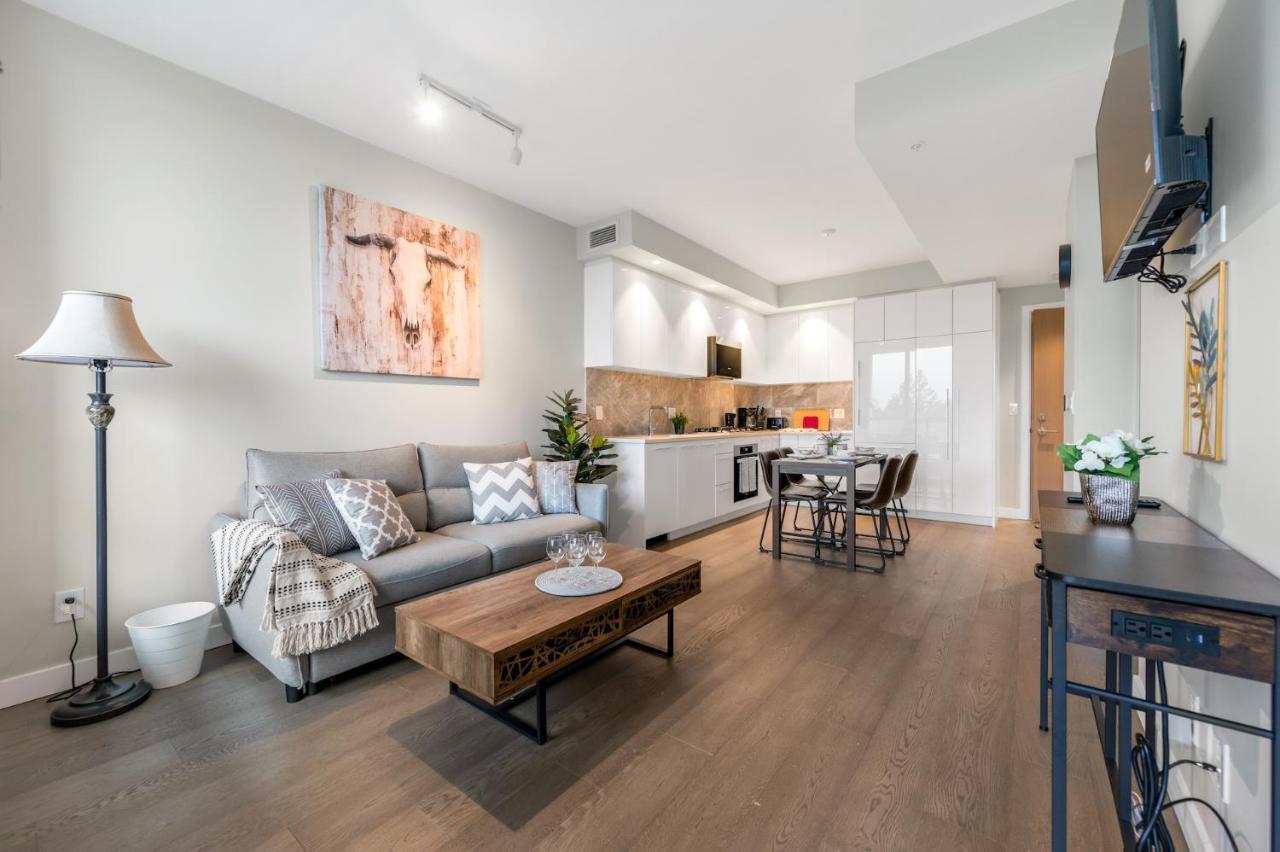 Modern Comfort At Ubc: 1Br Condo Near Campus Vancouver Ngoại thất bức ảnh